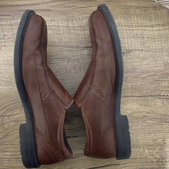 Rockport Men's Chestnut Leather Slip-Ons - Picture 7 of 9